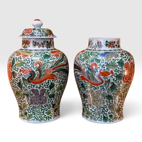 Lot 35 - A pair of Chinese porcelain vases in early Kangxi style, late Qing Dynasty