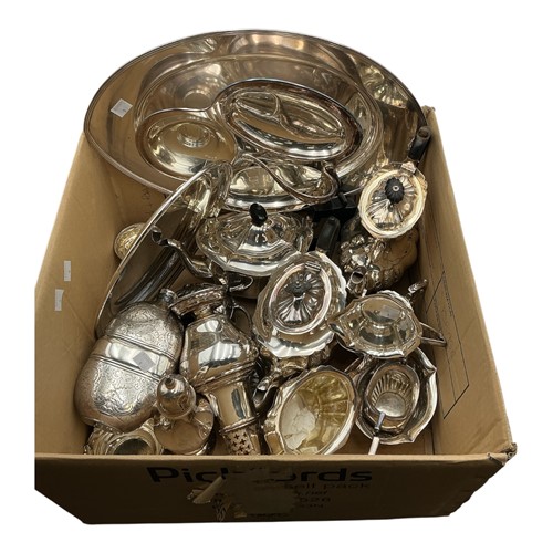 Lot 324 - A good collection of electroplated wares