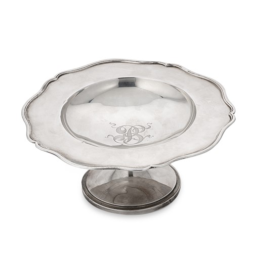 Lot 455 - An American tazza