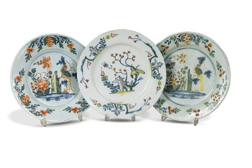 Lot 324 - A pair of Delft Lambeth plates, circa 1770