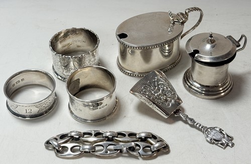 Lot 313 - A miscellaneous group of silver to include...
