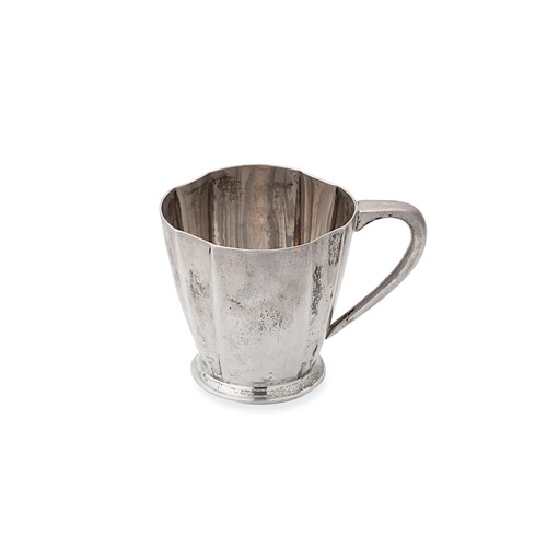 Lot 417 - A George V silver mug
