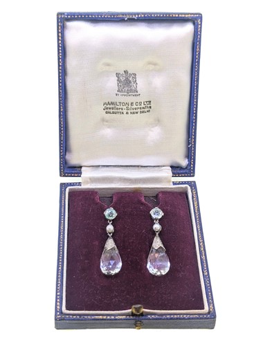 Lot 8 - A pair of cased early 20th century aquamarine ear pendants