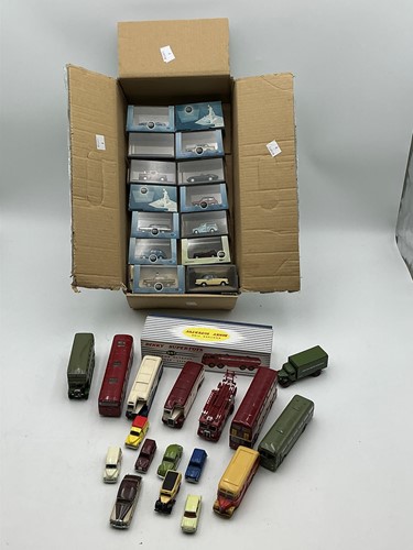 Lot 96 - EFE Diecast toy model cars and buses to...