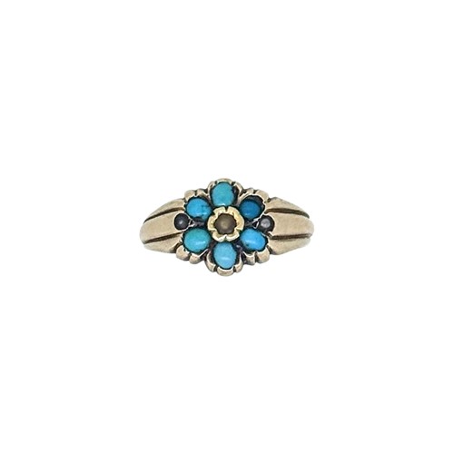 Lot 83 - A turquoise cluster ring, approximate size H,...