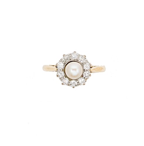 Lot 178 - An early 20th century cultured pearl and diamond cluster ring