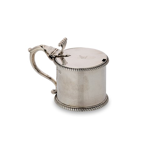 Lot 370 - A Victorian silver mustard pot
