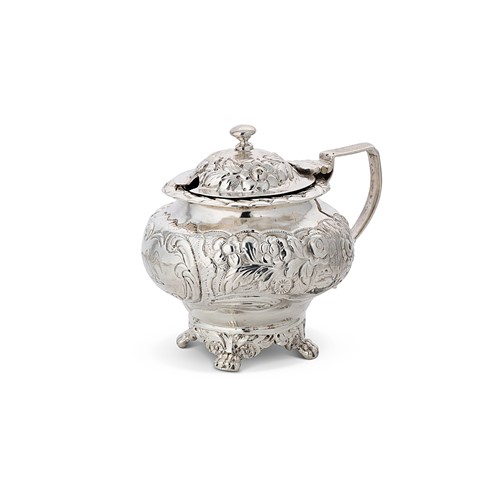 Lot 328 - A George III silver mustard pot