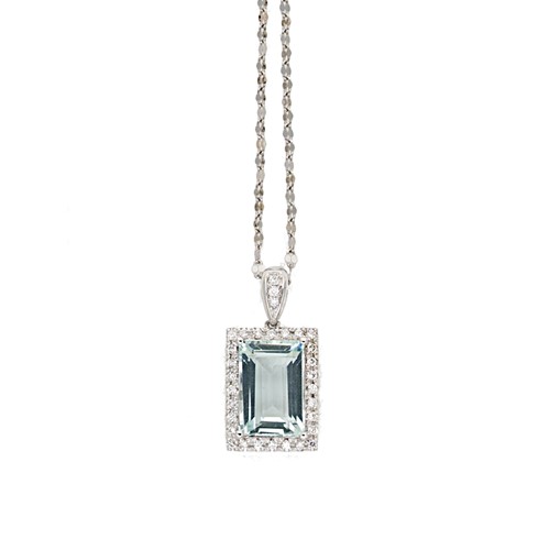 Lot 156 - An aquamarine and diamond pendant and chain