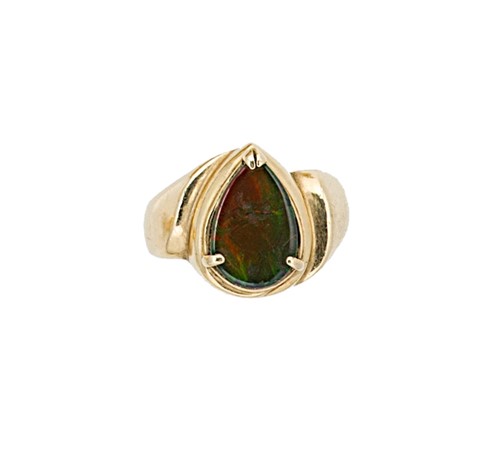 Lot 23 - A 14ct gold ammolite doublet dress ring