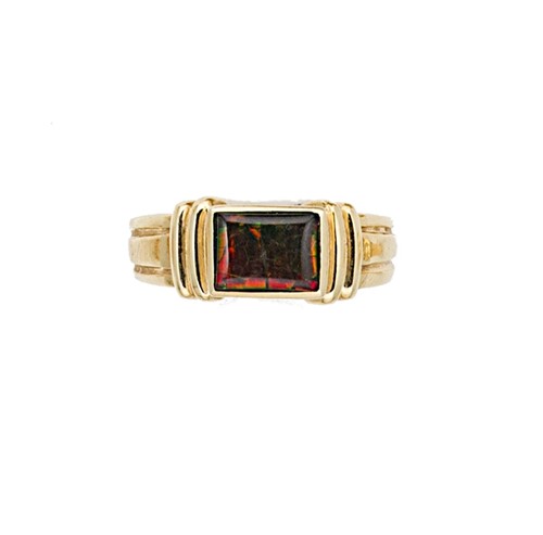 Lot 22 - A 14ct gold ammolite doublet dress ring