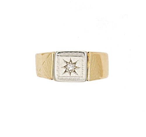 Lot 56 - An 18ct gold diamond set signet ring