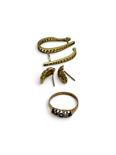 Lot 346 - A collection of costume jewellery, together...