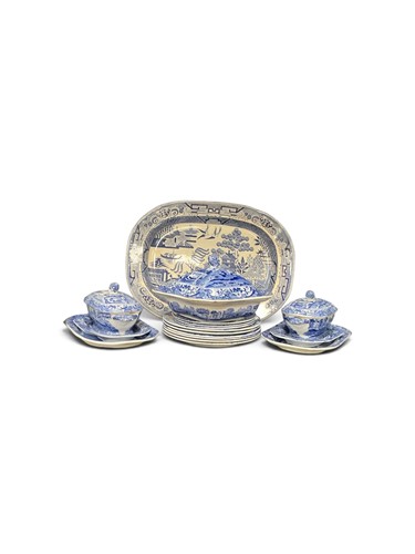 Lot 68 - Blue and white transfer printed pottery, to...