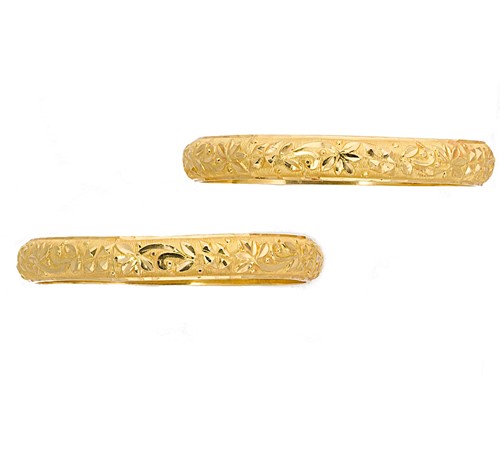 Lot 191 - A pair of bangles
