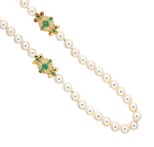 Lot 86 - A cultured pearl, emerald and diamond necklace