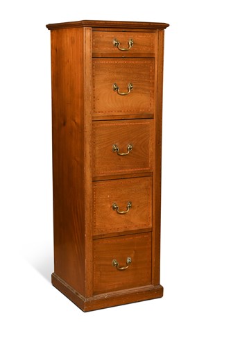 Lot 704 - An Edwardian mahogany and crossbanded five drawer cabinet