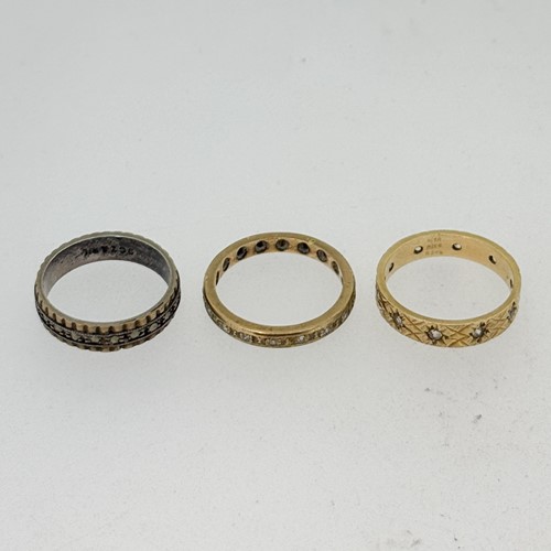 Lot 1 - A trio of stone set rings, to incude, a...