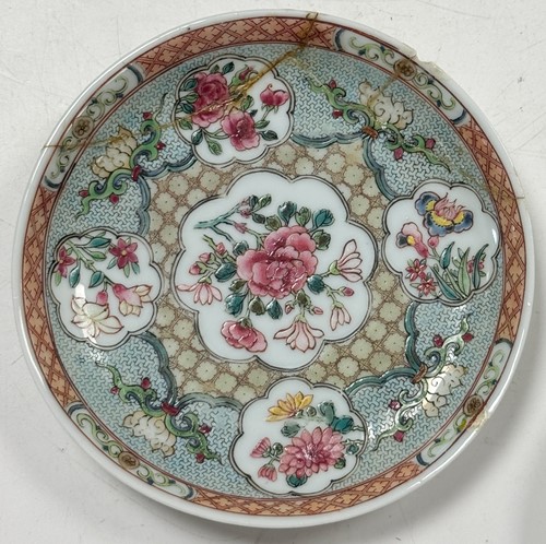 Lot 12 - A Chinese famille rose tea and coffee service, Qing Dynasty, Yongzheng Emperor (1722-1735)