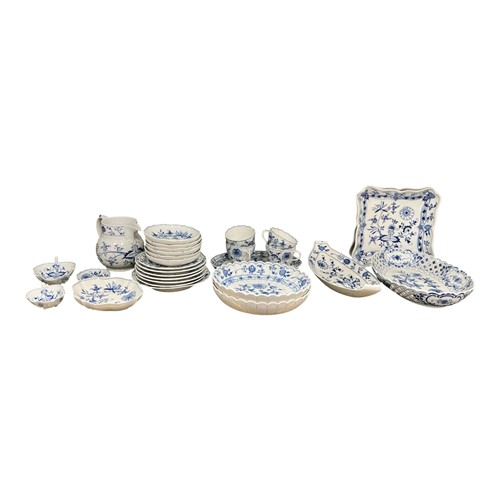 Lot 29 - A Meissen onion pattern service...