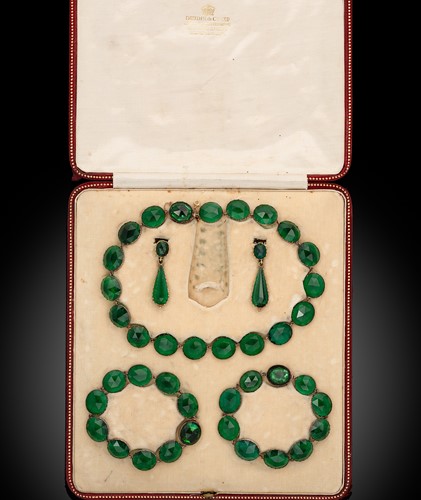 Lot 201 - A 19th century cased green paste demi parure