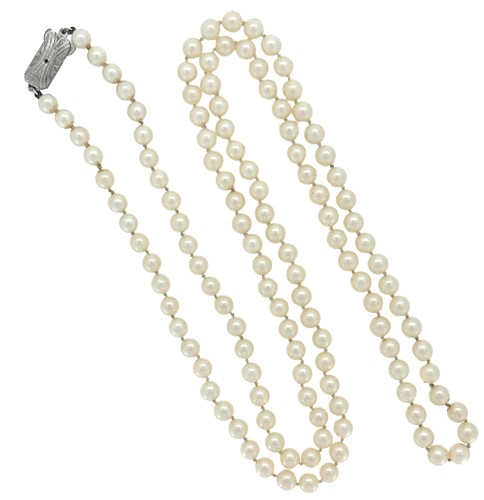Lot 26 - Mikimoto - A single strand cultured pearl...