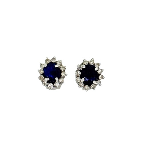 Lot 28 - A pair of sapphire and diamond cluster ear...