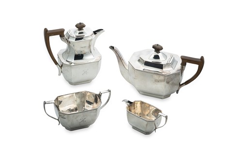 Lot 409 - A George V silver four piece tea set