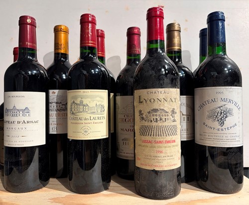 Lot 96 - Mixed Bordeaux red wines, 10 bottles.