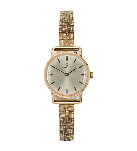 Lot 262 - Omega - A 9ct gold wristwatch