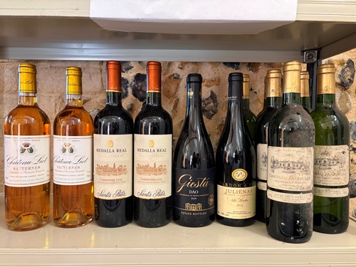 Lot 103 - Mixed wines, 12 bottles.