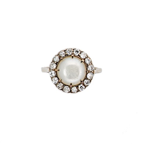 Lot 179 - An early 20th century pearl and diamond cluster ring