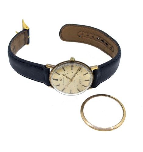 Lot 101 - Omega - A mechanical 9ct gold wristwatch, case...