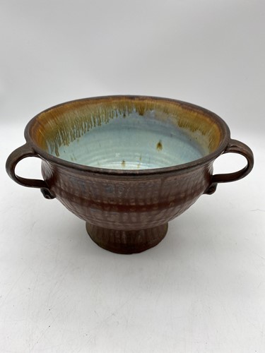 Lot 68 - A Michael Leach tri-handled pedestal bowl 22cm...