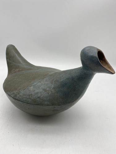 Lot 67 - A bird shaped vase