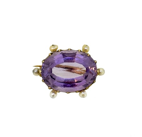 Lot 52 - An amethyst and pearl brooch, dimensions 2.6 x...