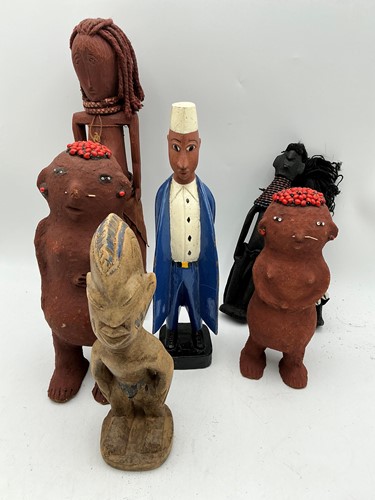 Lot 189 - A group of mainly modern carved wooden African...