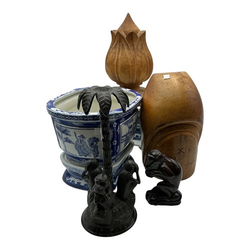 Lot 85 - A Riva Marchesi Paris Milliners carved wood...