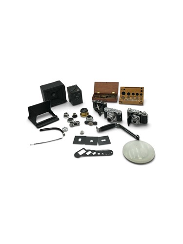 Lot 197 - A Sanderson folding plate camera, other...
