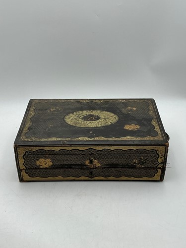 Lot 176 - A Chinese black and gilt lacquered box, 19th...