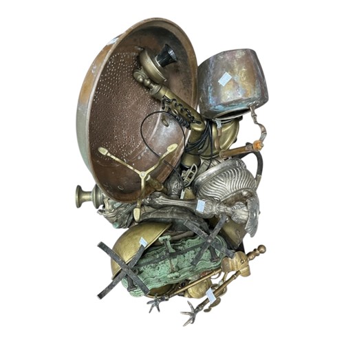 Lot 188 - A collection of metalwares, to include a brass...
