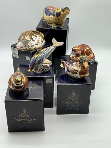 Lot 10 - A good collection of boxed Royal Crown Derby...
