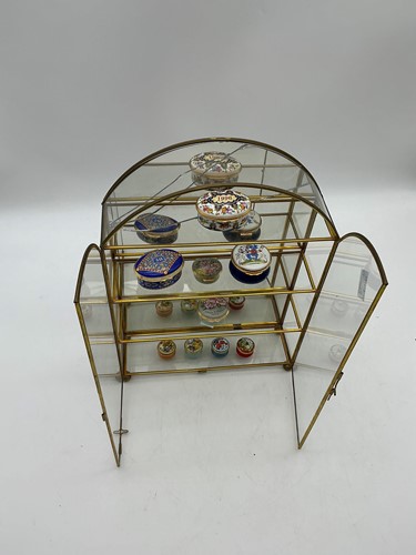 Lot 44 - Decorative enamel patch boxes by Halcyon Days...
