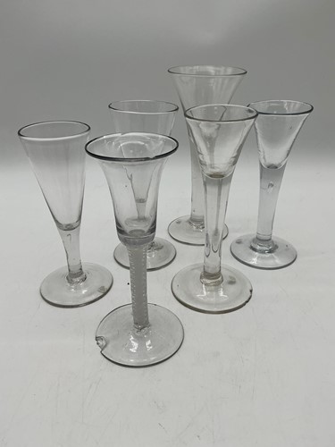 Lot 35 - An 18th century rummer with air twist stem,...