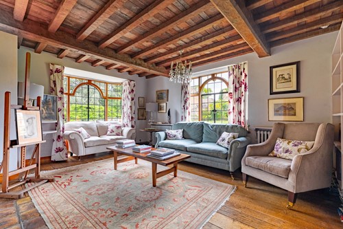 Lot Sitting Room